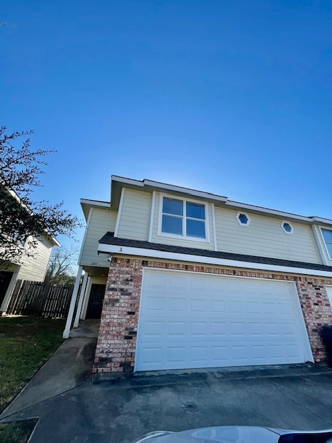 Building Photo - 2527 Pascal Ct