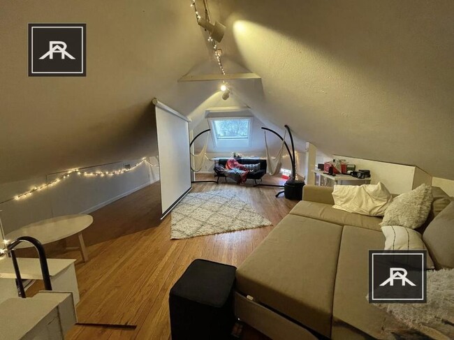 Building Photo - 4 bedroom in Brookline MA 02446