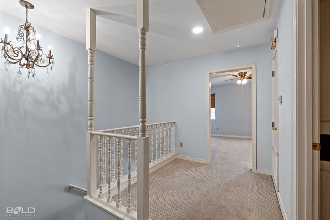 Building Photo - 421 Stratmore Dr