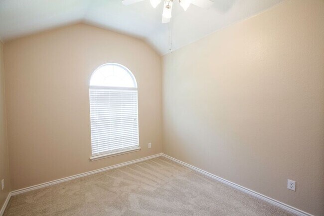 Building Photo - 13856 Fall Harvest Dr