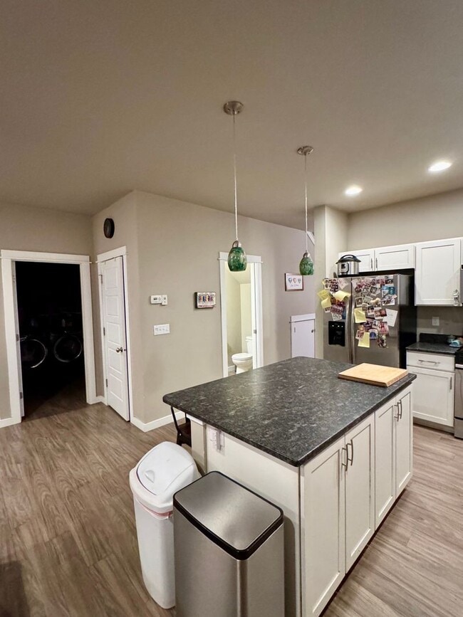 Building Photo - Chic & Comfortable 3-Bed Home in Bozeman’s King Arthur Park