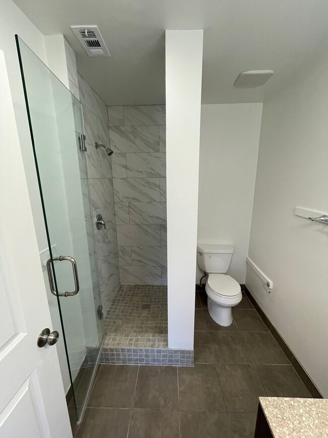 Building Photo - 3745 Portofino Way