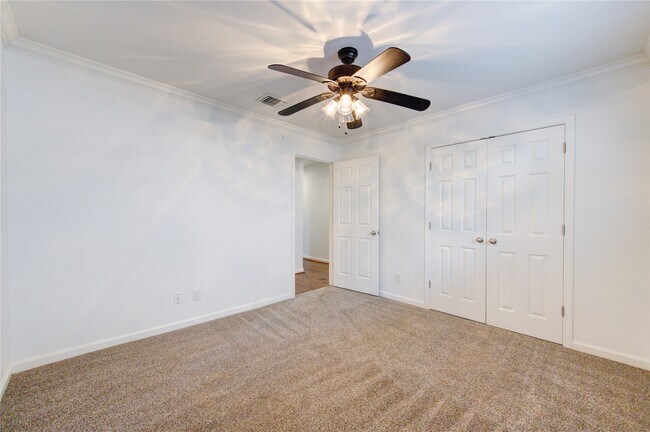 Building Photo - 2523 Anniston Dr