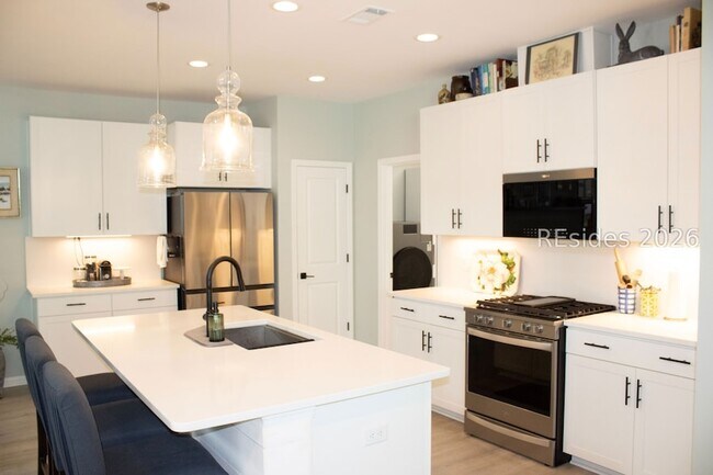 Building Photo - 1314 Good Life Wy