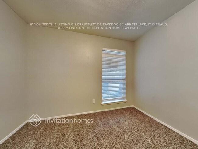 Building Photo - 747 James Cir