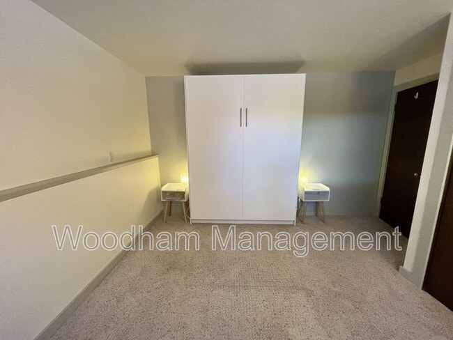 Building Photo - 321 N 22nd Ave