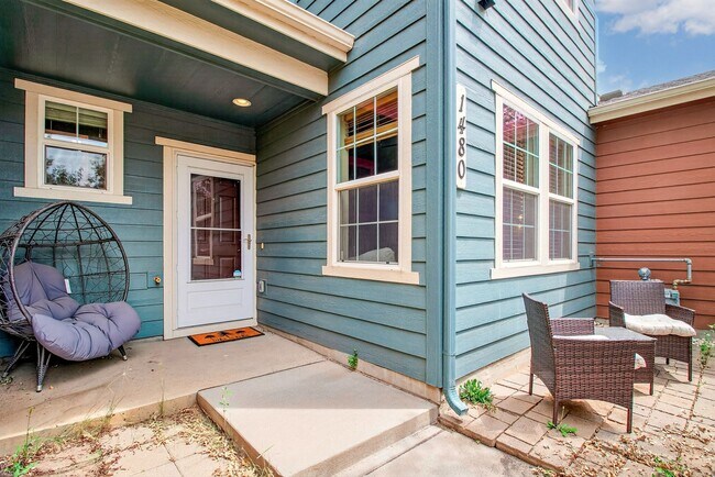 Building Photo - *Charming Gold Hill Mesa Townhome – 2 Bed ...