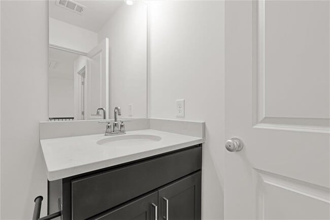 Building Photo - 6433 Scudders Dr