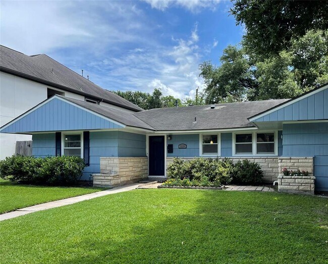 Primary Photo - 3229 Westridge St