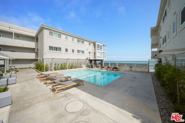 Building Photo - 22626 Pacific Coast Hwy