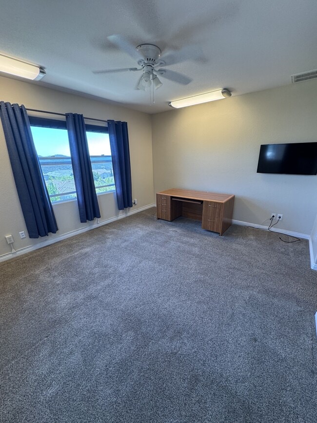 Building Photo - 851 Antilla Way