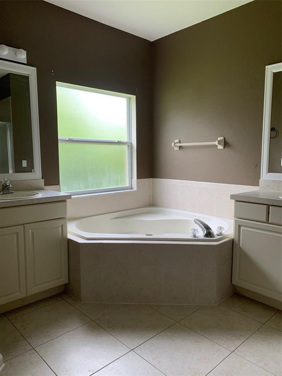 Building Photo - 420 Moss View Cir