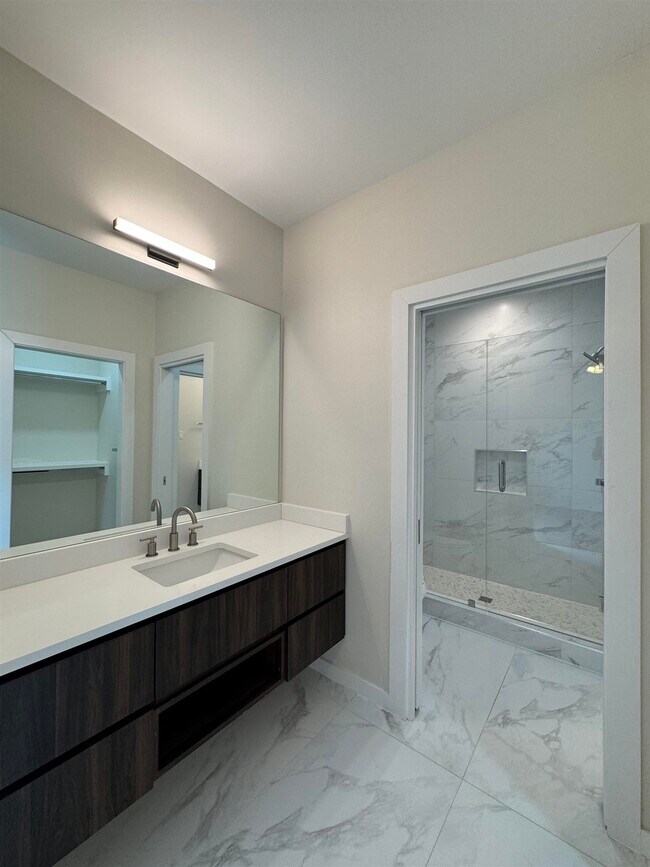 Building Photo - 210 Veracruz Dr