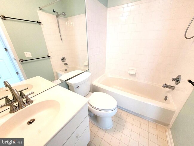 Building Photo - 6012 Ricketts Walk