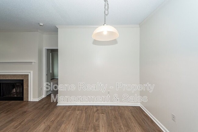 Building Photo - 45 Sycamore Ave