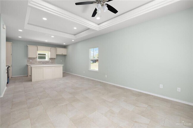 Building Photo - 14 E Mahl St