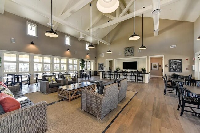 Building Photo - Premier 2/2 Condo in The Cannery