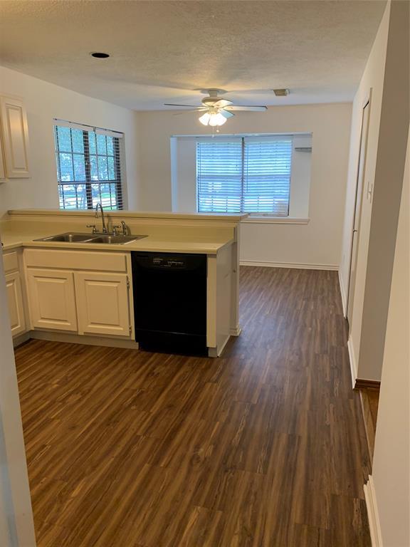 Building Photo - 73 Hickory Oak Dr
