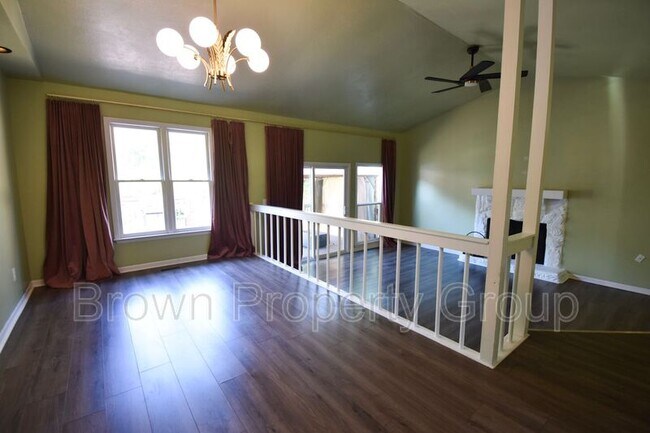 Building Photo - 518 Singletary Pl