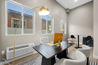 Building Photo - 4347 Woodlawn Ave