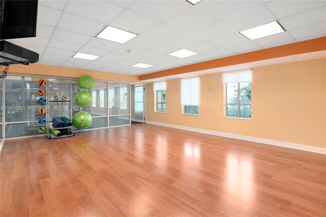 Building Photo - 7350 SW 89th St