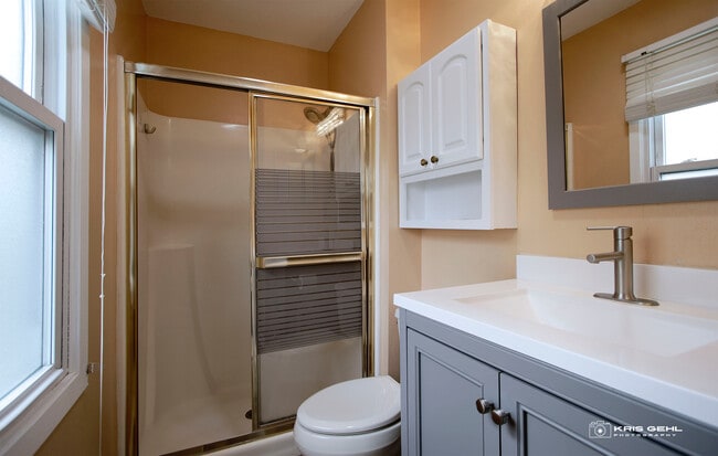 Building Photo - 467 Highland Grove Dr