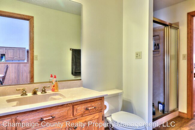 Building Photo - 3 br, 4 bath House - 5316 Trautlake Dr. S.