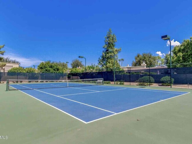 Building Photo - 6583 N 79th Pl