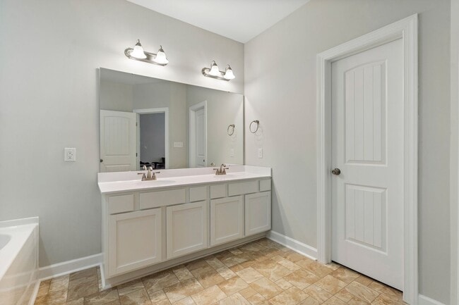 Building Photo - READY NOW! Spacious 5 bedroom w Bonus & 3.5 Bath Two Story Home on Cul-de-sac