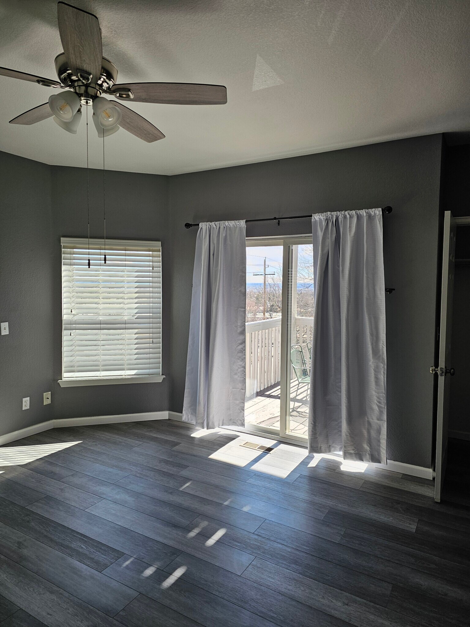 Building Photo - 2428 W 82nd Pl