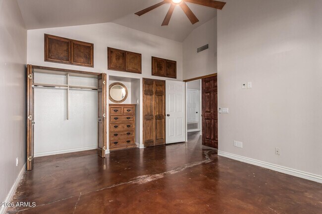 Building Photo - 10113 N 103rd St