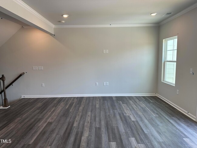 Building Photo - 603 Gimari Dr