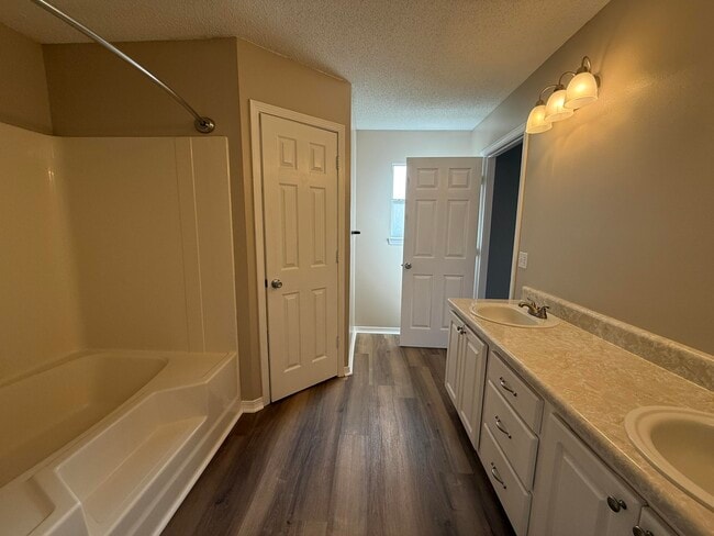 Building Photo - 280 Limestone Cir