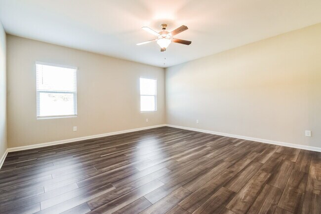 Building Photo - 3939 Kendrick Cir