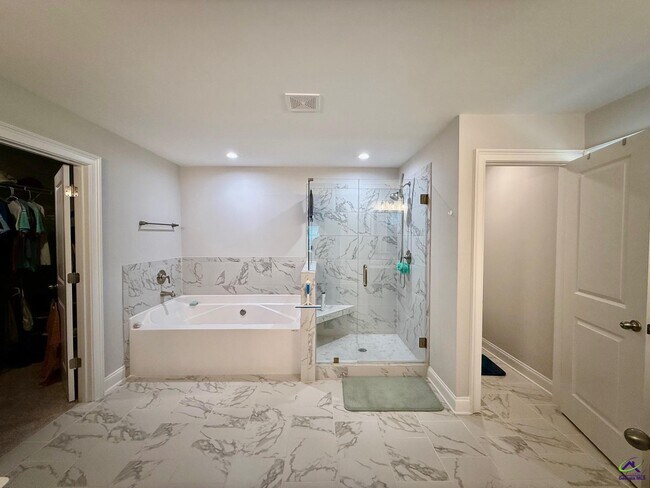 Building Photo - 404 Bella Notte Cir