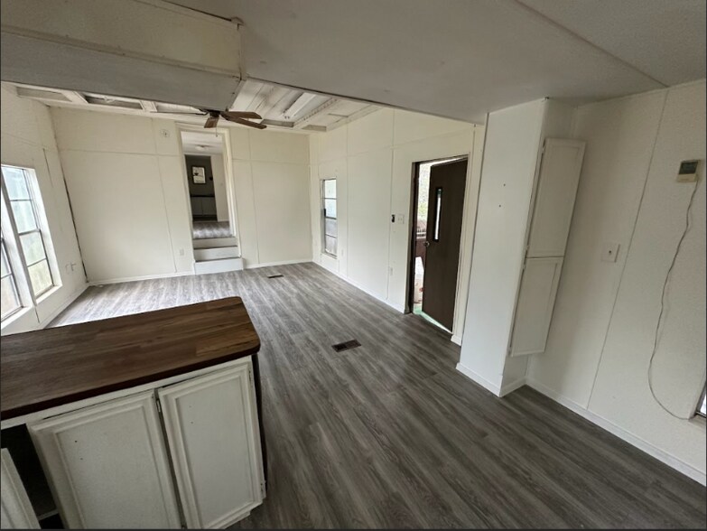 Building Photo - 138 Birchwood Dr