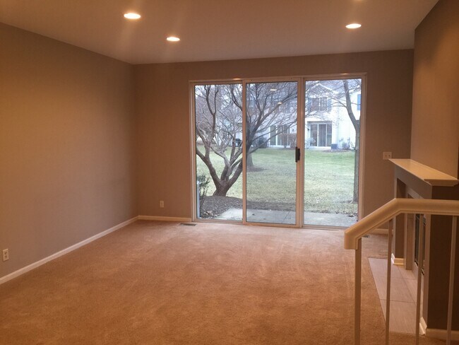 Building Photo - 1828 Lucylle Ct