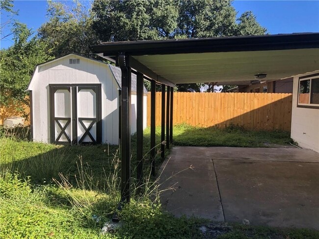 Building Photo - 4800 Pewter Ln