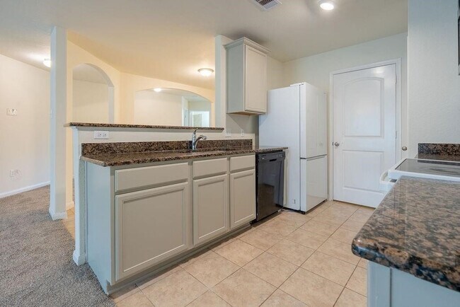 Building Photo - 22538 Cloverland Field Dr