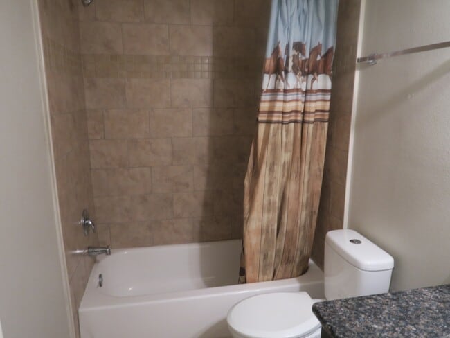 Building Photo - 1606 Quail Run