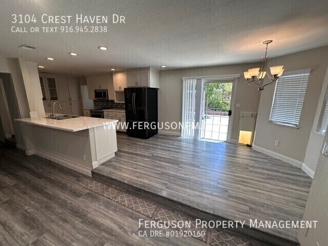 Building Photo - 3104 Crest Haven Dr
