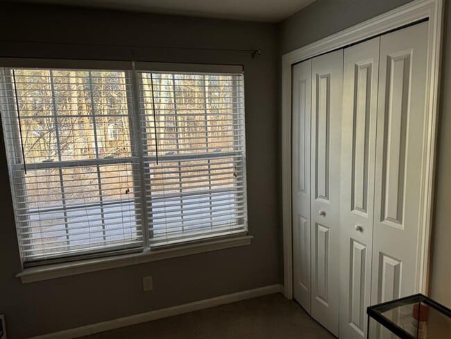 Building Photo - 18 Smithwheel Rd