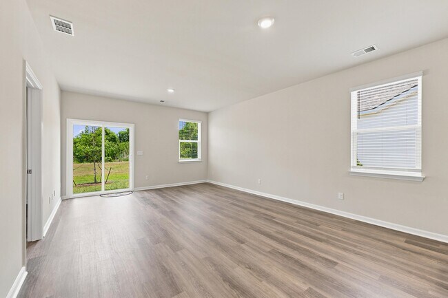 Building Photo - 284 Long Beard Way
