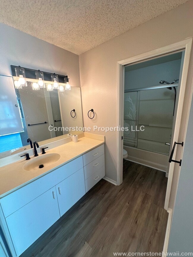 Building Photo - 91-271-271 Hanapouli Cir