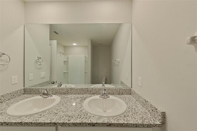 Building Photo - 8710 SW 44th Ct