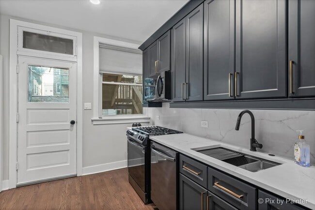 Building Photo - 1057 W Columbia Ave