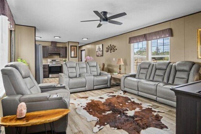 Building Photo - 33847 US-96