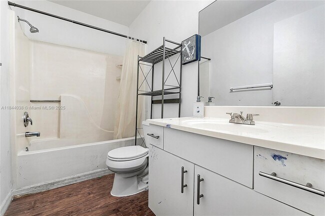 Building Photo - 2828 Stoneway Ln
