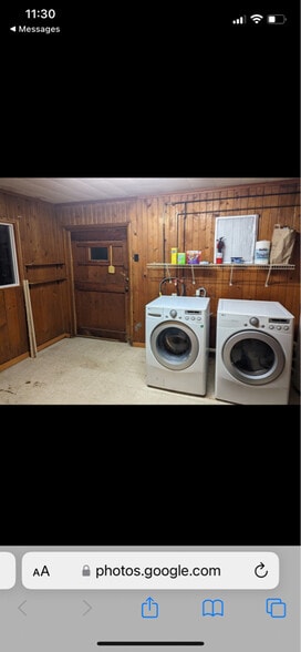 Building Photo - 126 E Park St