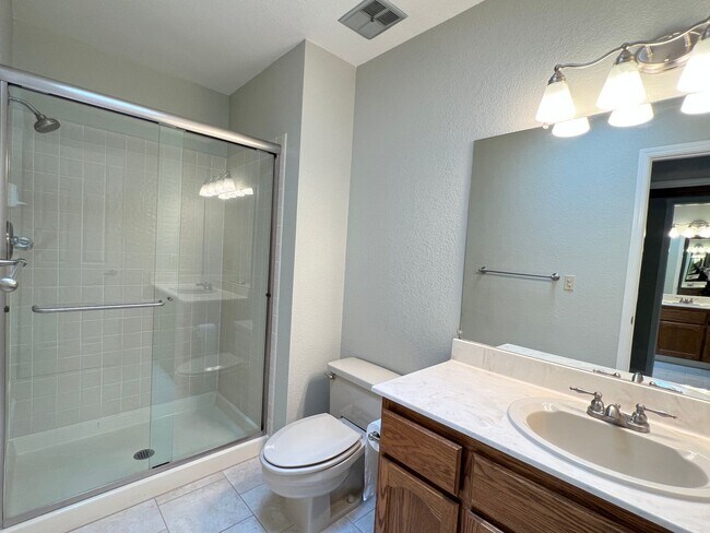 Building Photo - Chic Campbell End Unit Townhouse with 2 Bedrooms, Loft & 2.5 Baths